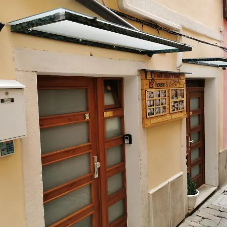 Хостел Traditional House *