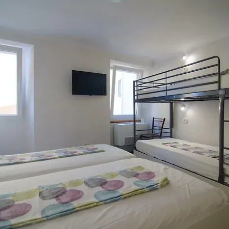 Traditional House Hostal