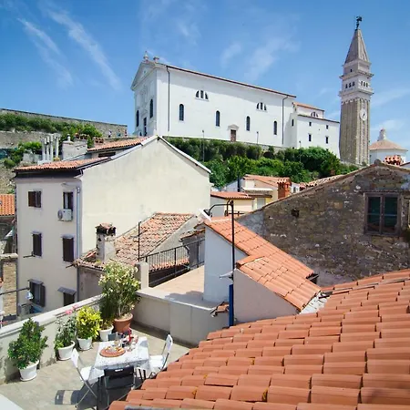 Hostal Traditional House *